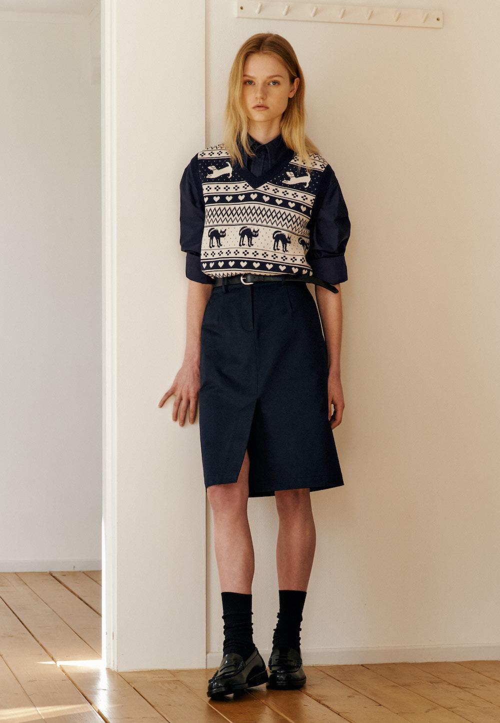 BORI & CATS KNIT VEST (NAVY)