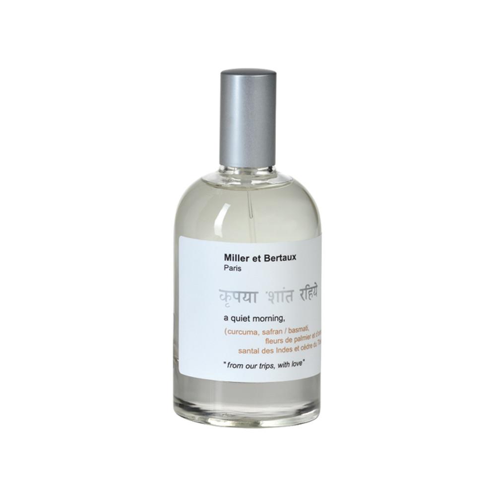 어 콰이어트 모닝 A quiet morning