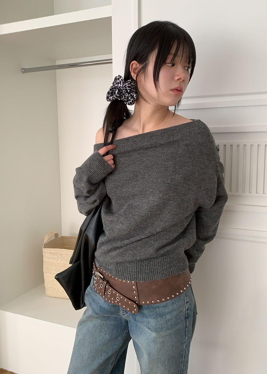 서울베이스드 MODERN OFF SHOULDER KNIT*1주 소요*