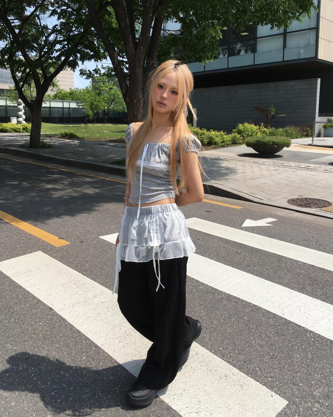 Lace shirring skirt pants