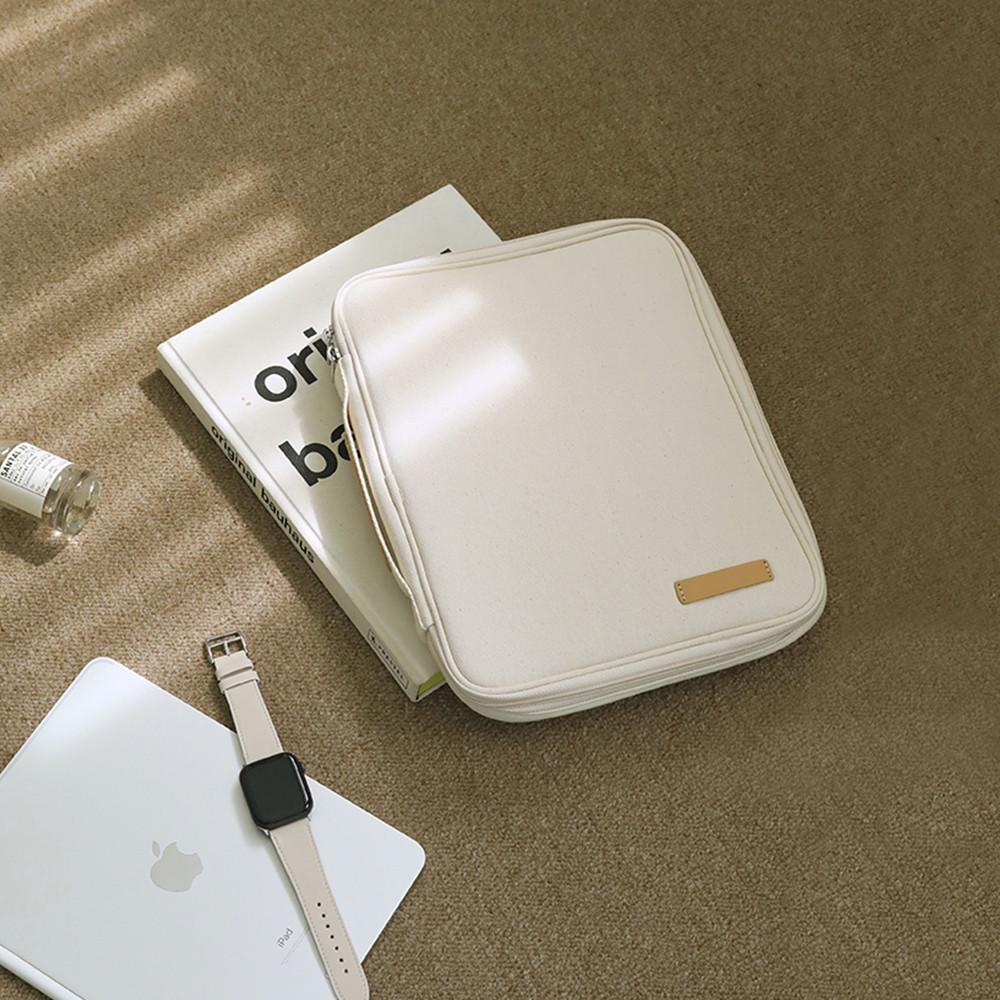 올라 에크루 레더 태블릿 파우치 13인치 내추럴