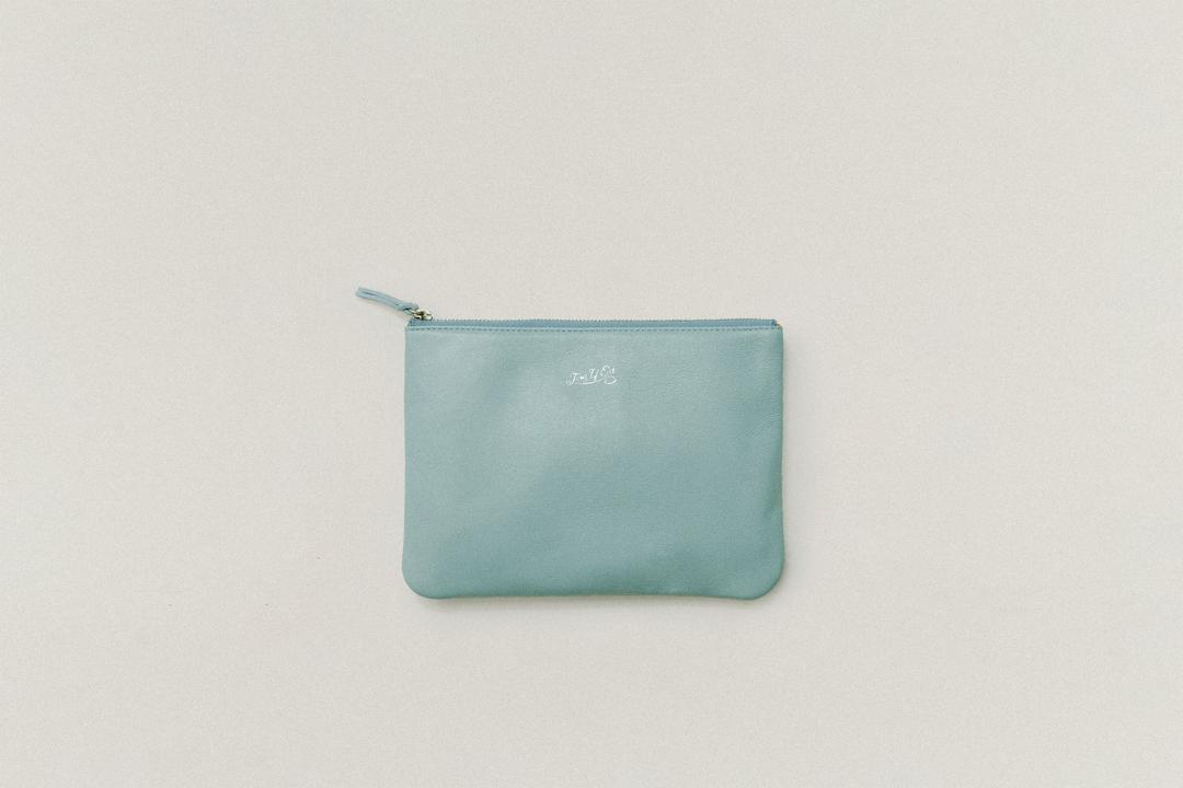 POCHETTE LISSE SKY BLUE