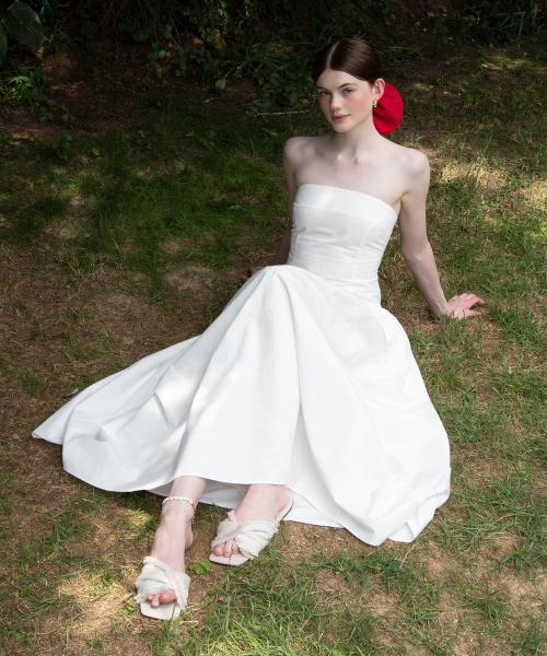 Sojeanne X PLAC 백리스 맥시 원피스 화이트