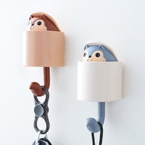 귀여운 다람쥐가 튀어나오는 다용도 걸이