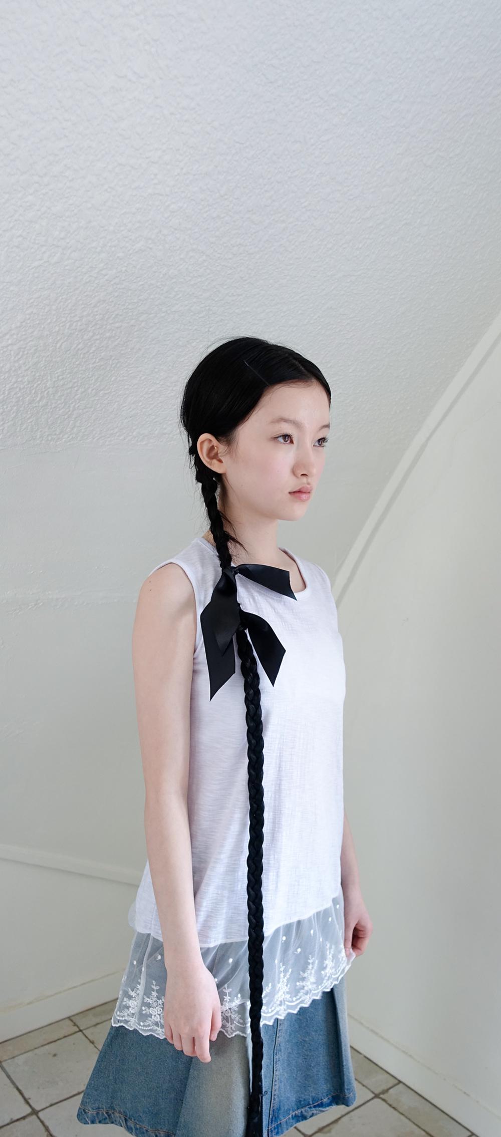 lace trim long sleeveless