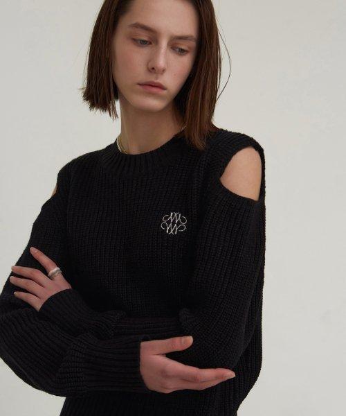 SHOULDER CUT OUT KNIT_BLACK