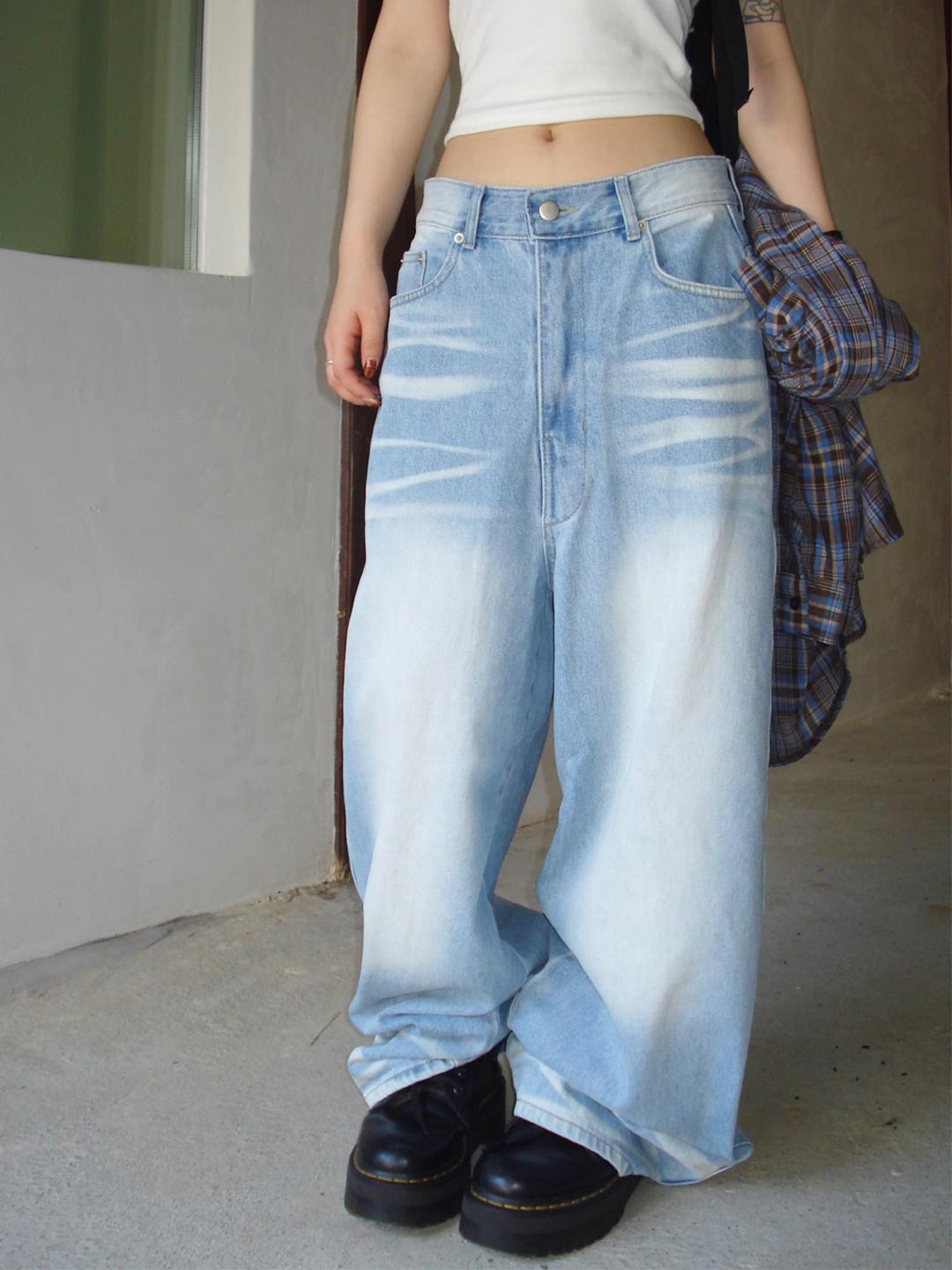 blush light denim pants