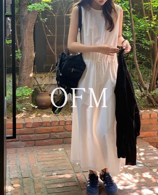 메리어라운드 [얼리썸머🍉][무료배송][ofm] 나일론 맥시 스트링 원피스 (ops)