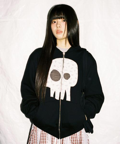 카와이 스컬 데미지 후디 집업 - 블랙 플라워