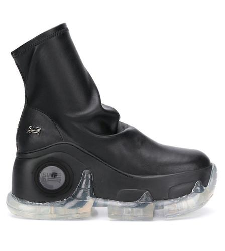 AIR REV. XTRA BLACK (Vegan)
