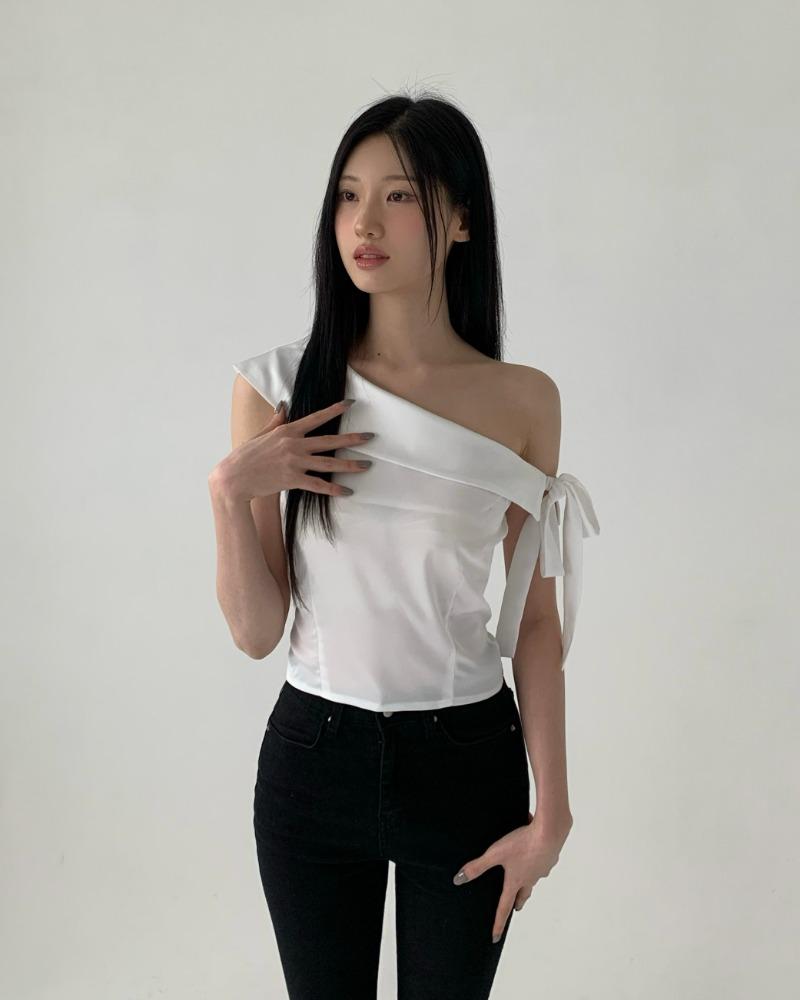 스텔라 언발란스 리본 블라우스