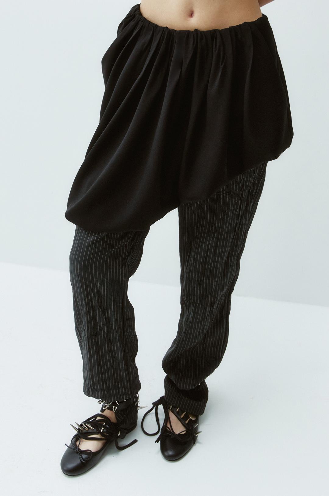 G_PUFF DRAPE SKIRT PANTS / BLACK