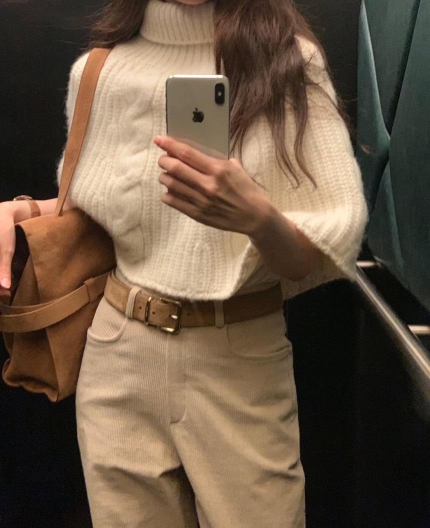 수블랑 25FW 신상 오브제 울 케이프 니트