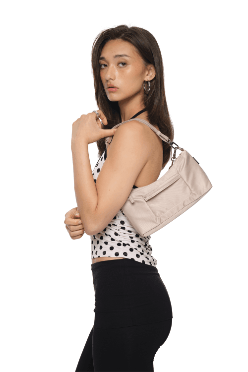 새틴 미니 호보 백 베이지