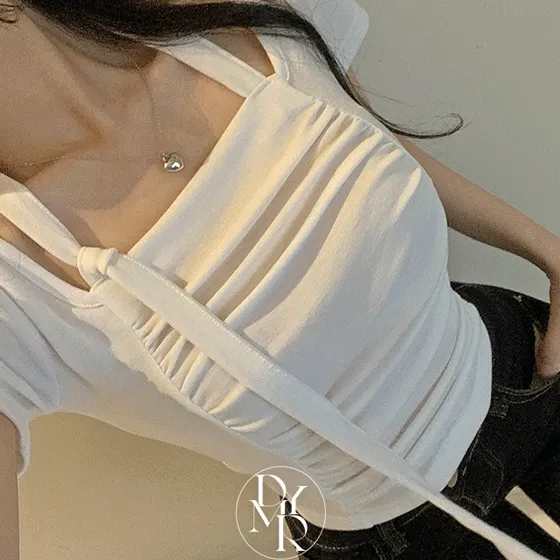 [전남친후회룩/승모근삭제!] 홀터 스트랩 스퀘어넥 크롭 셔링 반팔 티셔츠