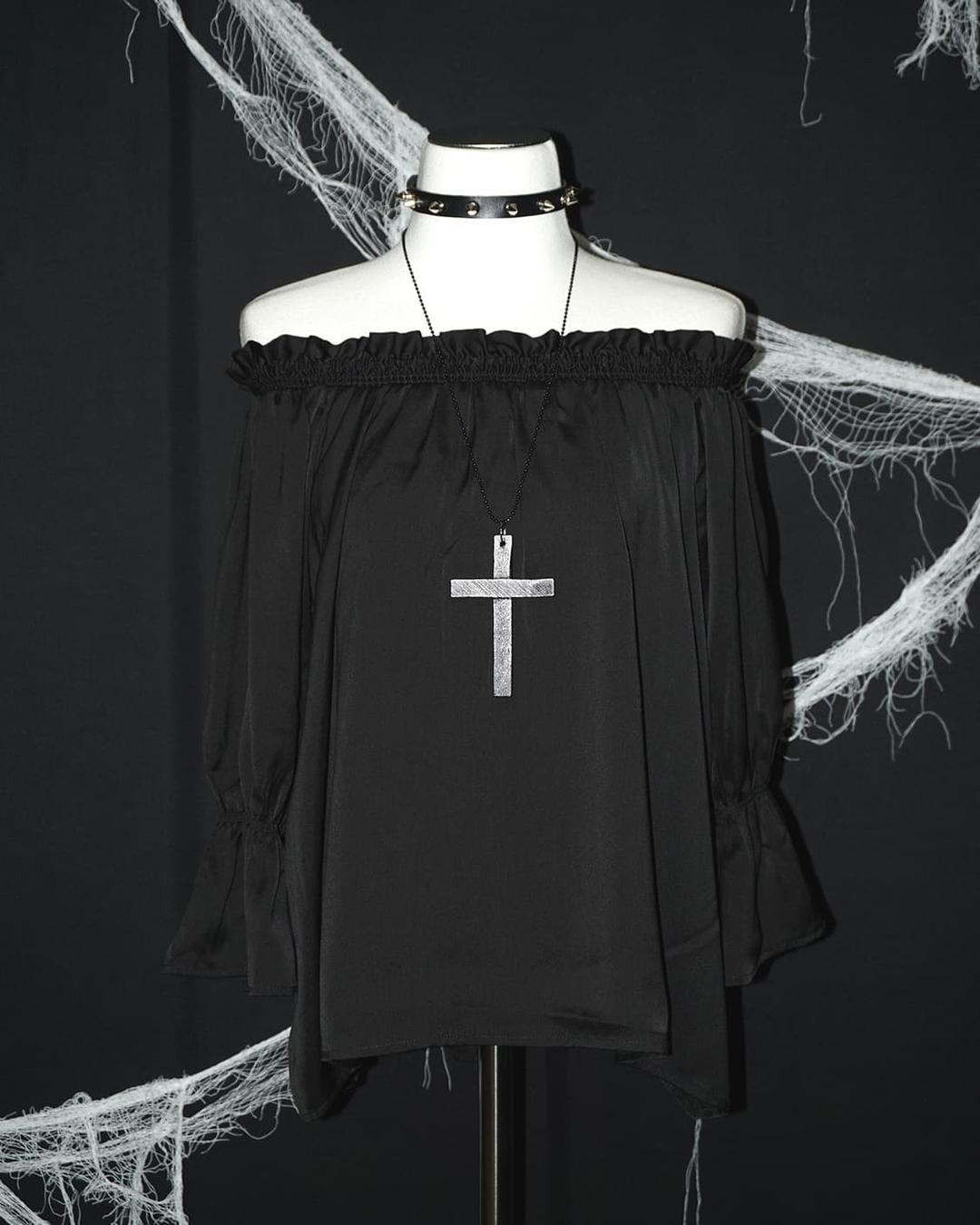(colza) ribbon gothic off shoulder | 후루츠패밀리