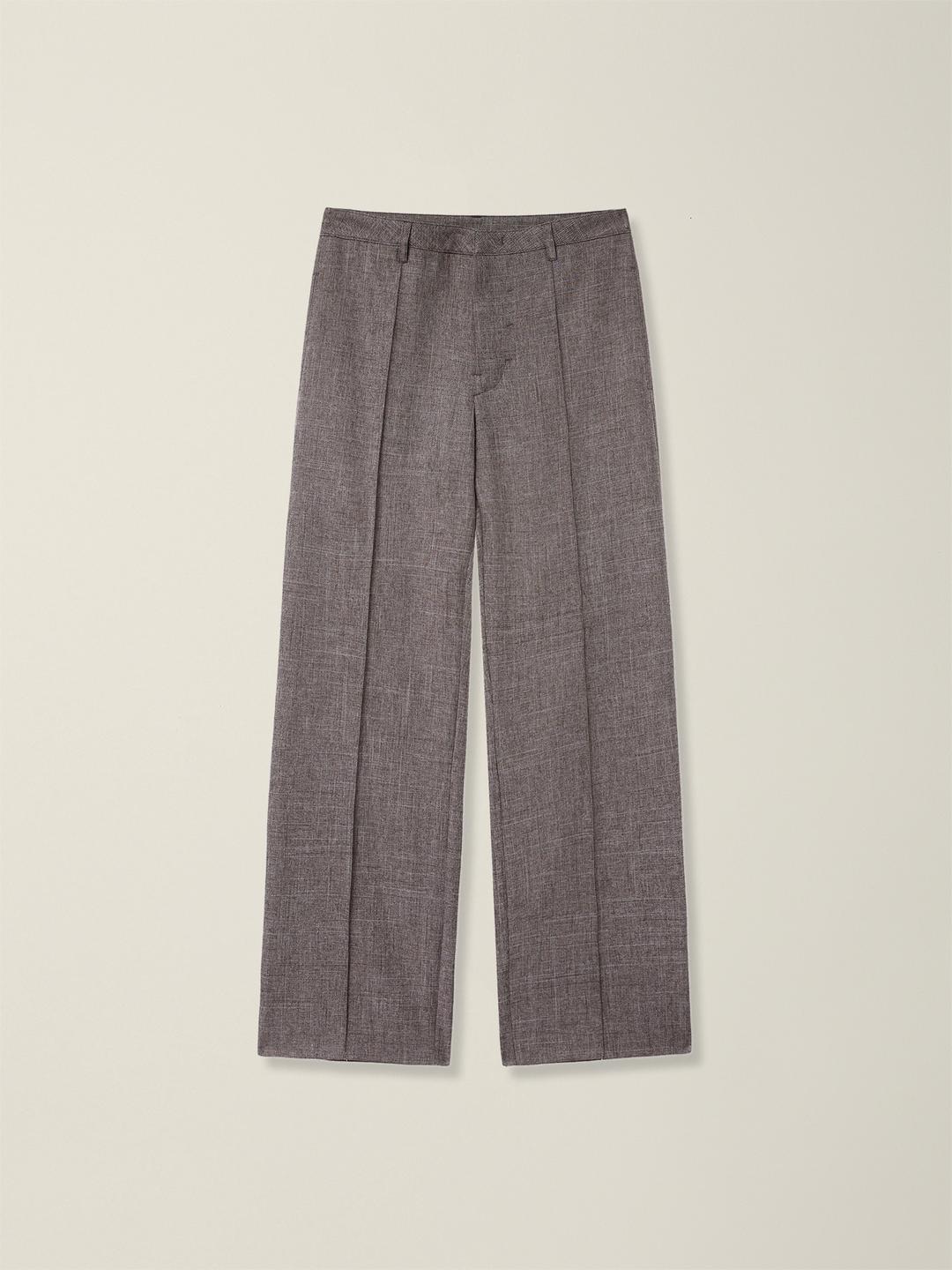 RELAXED LINE PIN-TUCK SLACKS  BROWN