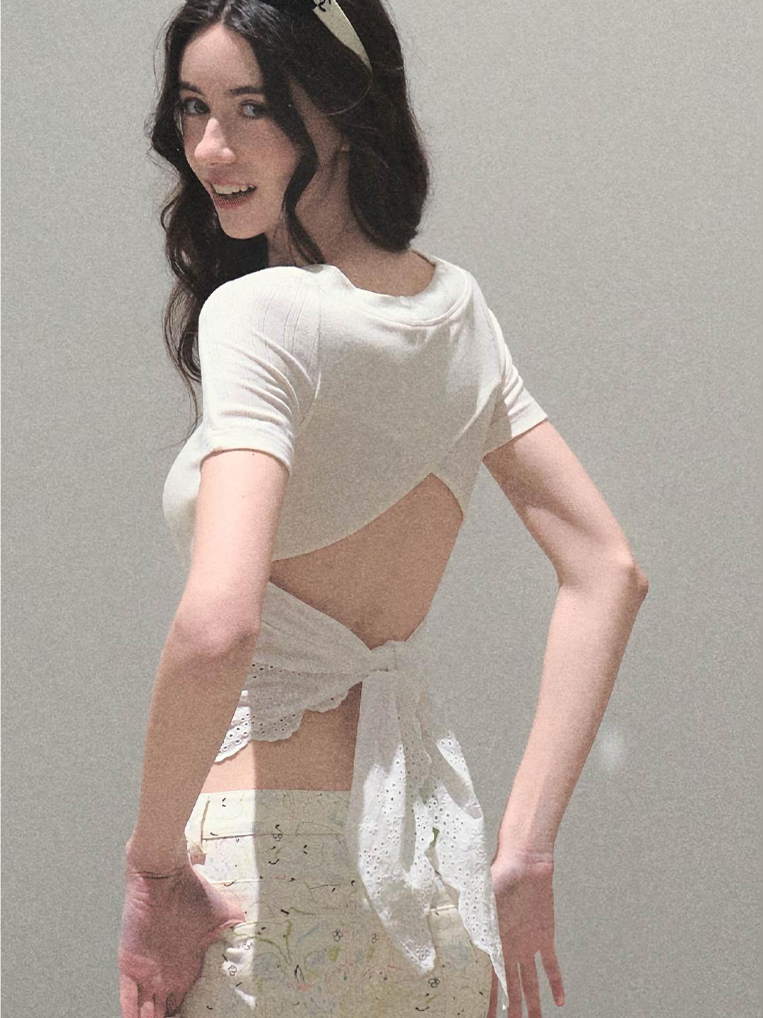 [OAK MOO] "You Also Look Back\" Back Ribbon Top