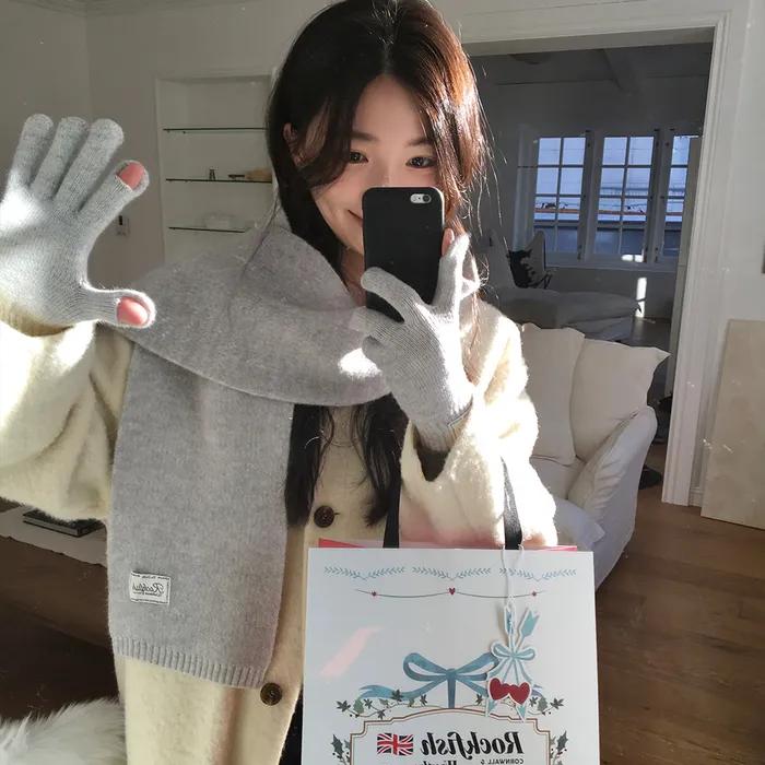 [29CM 단독] FLUFFY SCARF & GLOVES SET - 3 colors