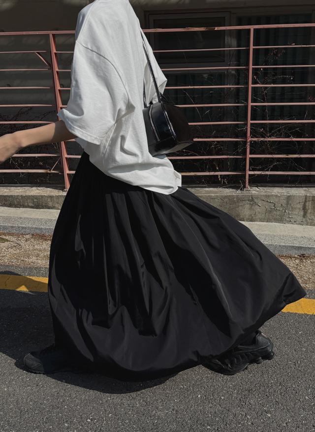폴리 풀 스커트