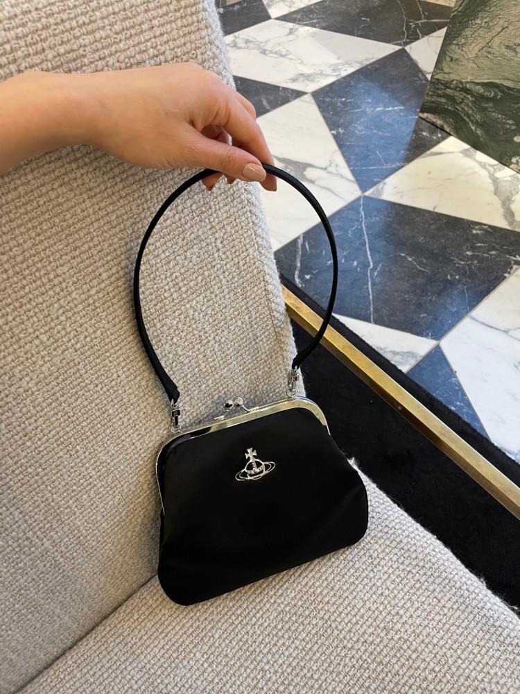 비비안웨스트우드 사라 비비안 클러치백