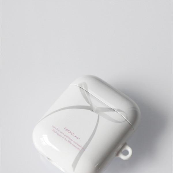 ribbon airpods case.