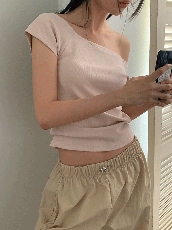 나이니 [일부컬러당일/인기폭주🔥팔뚝부각없음/핏예쁨] 데아 스판 쫀득 여리핏 골지 보트넥 반팔 티셔츠