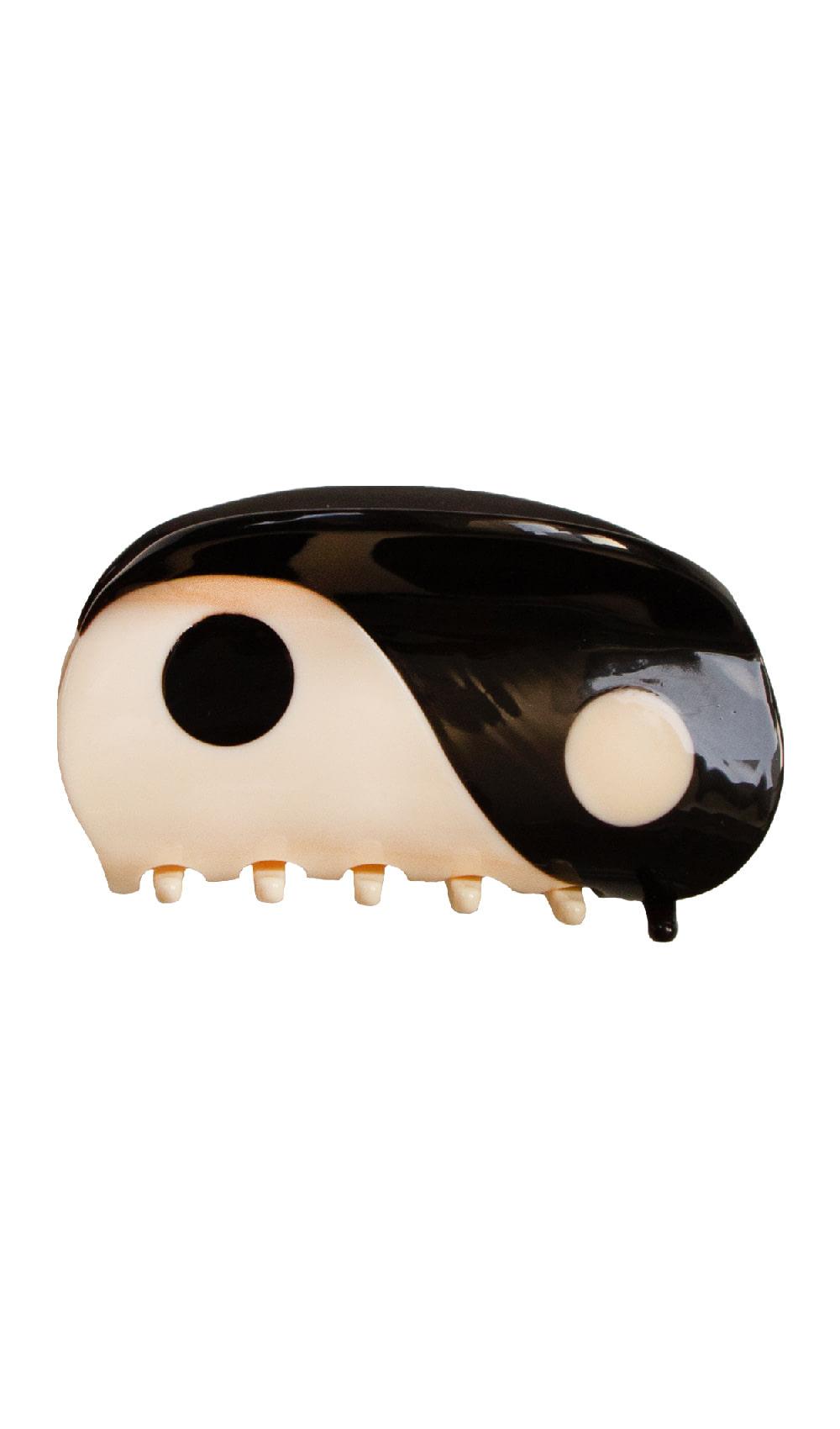 [10차] Yin Yang Claw - Black & Ivory