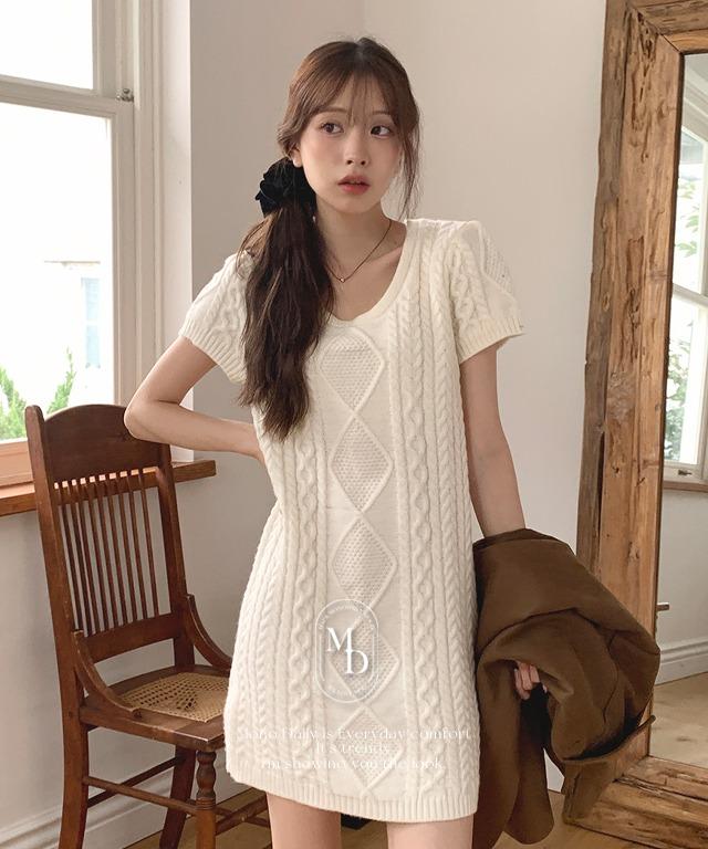 로셀 꽈배기 니트 원피스 (입고지연 아이보리 10/24 이후 순차 발송)