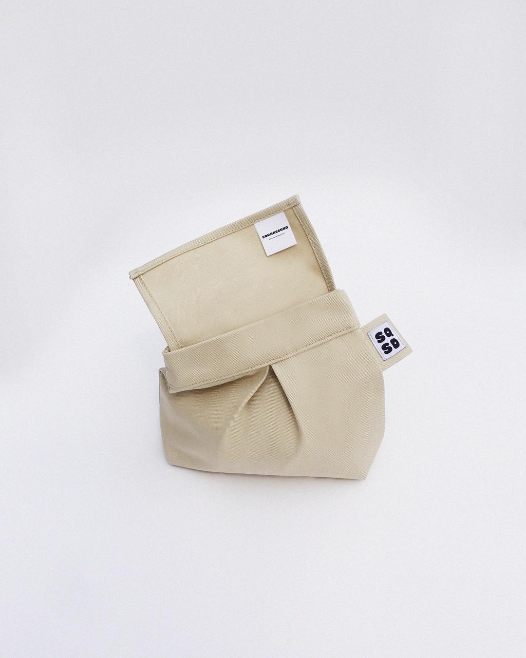 MERONG POUCH. CLASSIC BEIGE