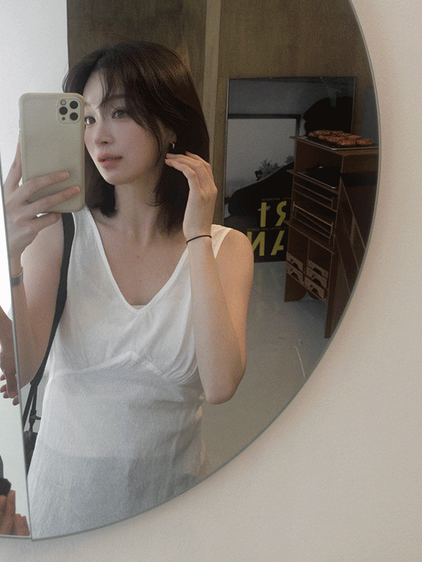 슬로우앤드 레이니 브이넥 블라우스 - 2 color