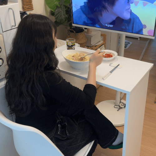 반으로 딱 접는 반딱테이블