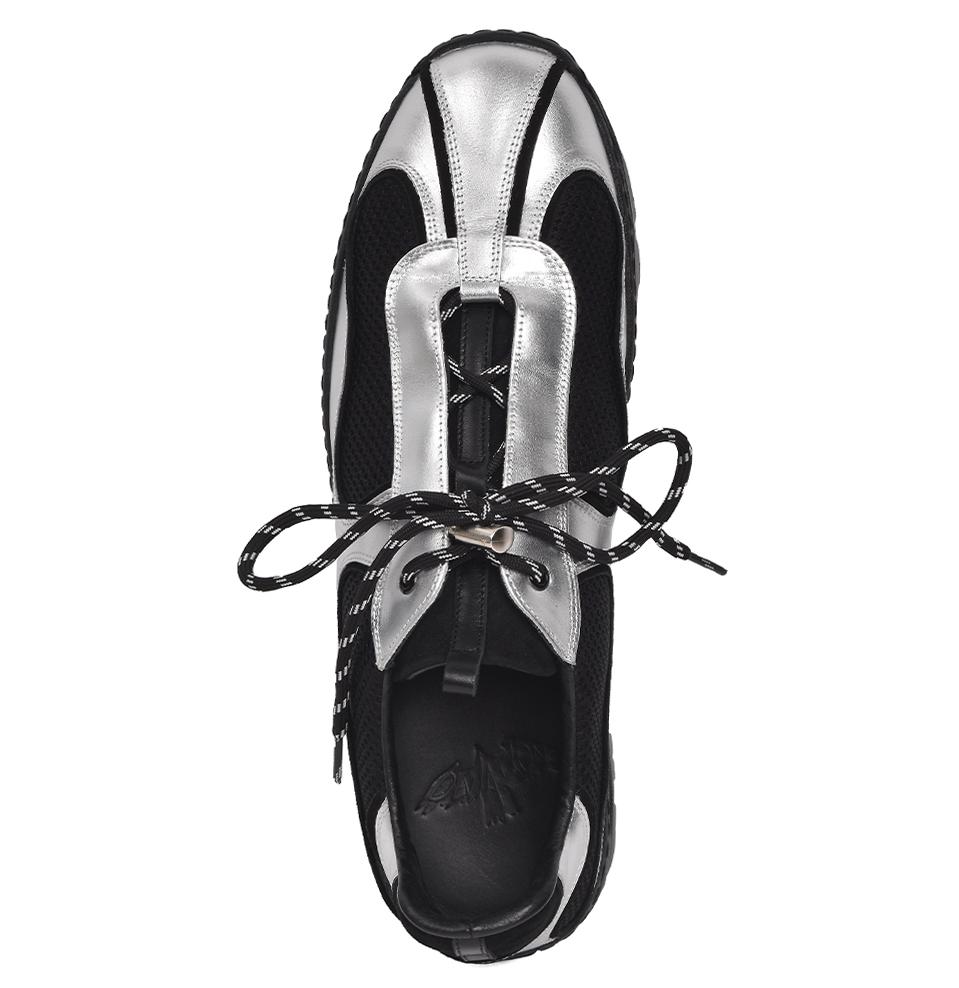 DVSN HIKE TRACKERS 02