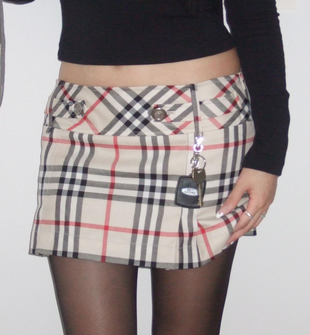 Classic Tuck Check Skirt