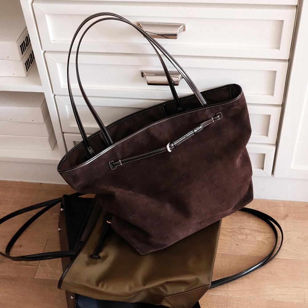 Large Arco (suede brown)