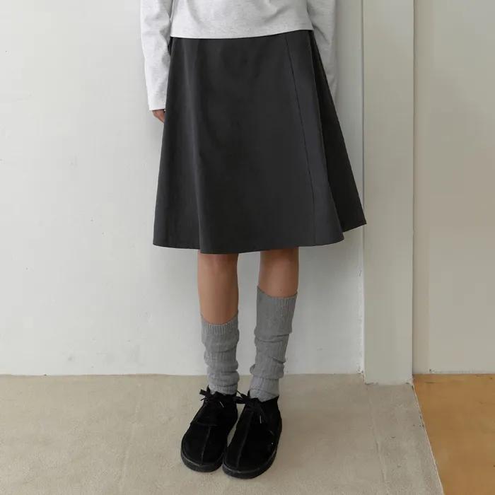 Smore flare skirt (charcoal)