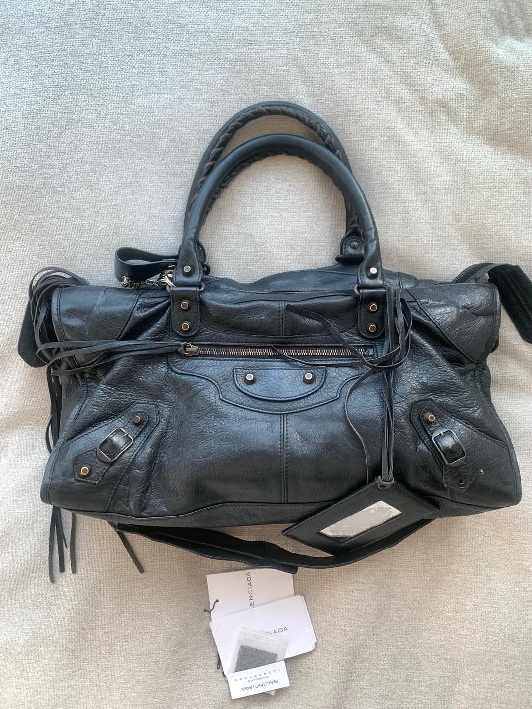 발렌시아가 모터백 | 후루츠패밀리