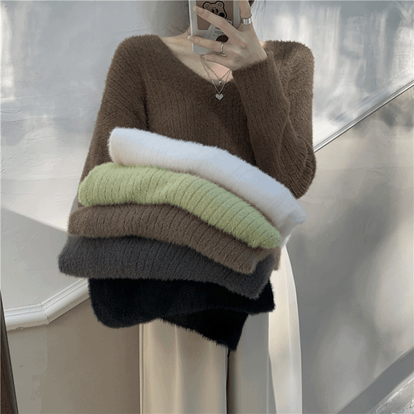 [연말룩] 뎀므 복실 브이넥 니트 - kn24586