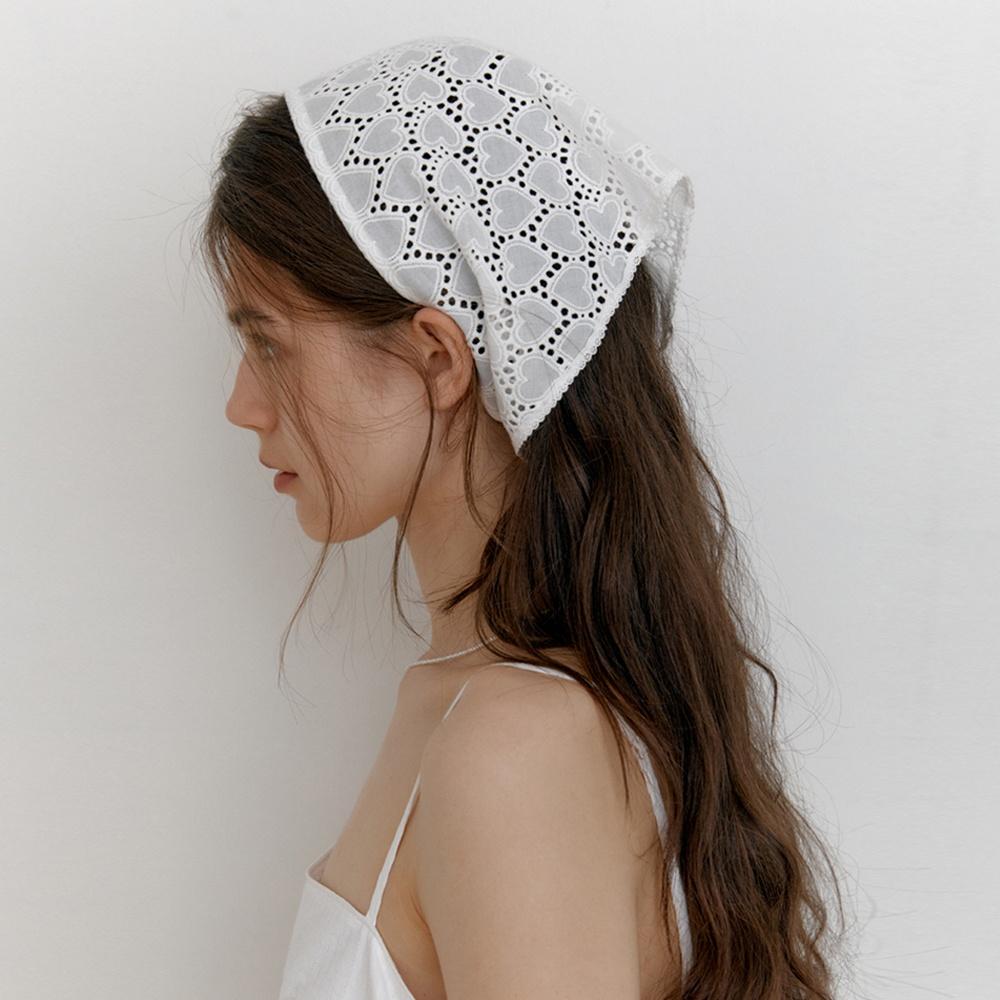 (10th Restock)Heart lace bandana. White