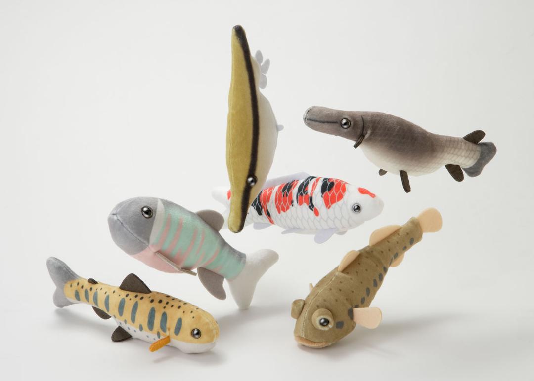 ピッシュ　魚のぬいぐるみ