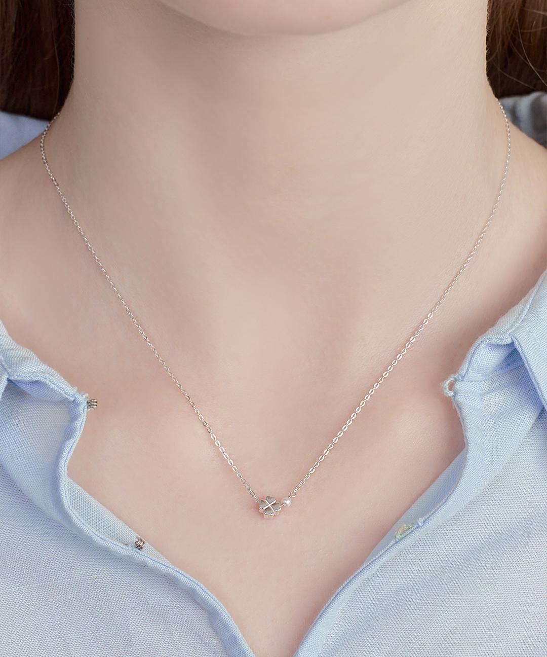 앵브록스 clova pearl necklace