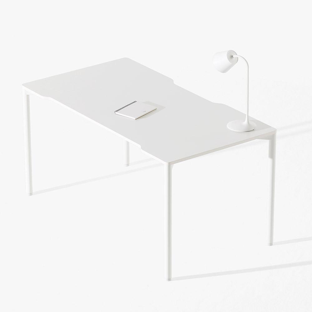 페르마타 네오 1인용 2인용 멀티탭 게이밍 컴퓨터책상