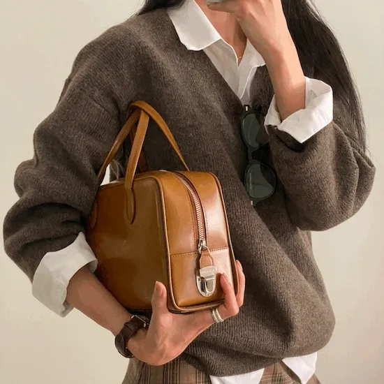 당일출고🚀촉감굿,울10%베어 니쥬 브이넥 울 니트 [ 6color ]