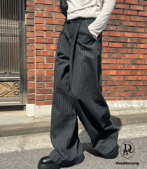 [md추천/핏예쁨]클로 핀턱 스트라이프 팬츠