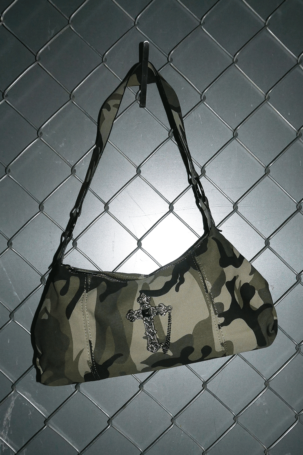 위위미유 CROSS CAMO BAG / 크로스 카모 백