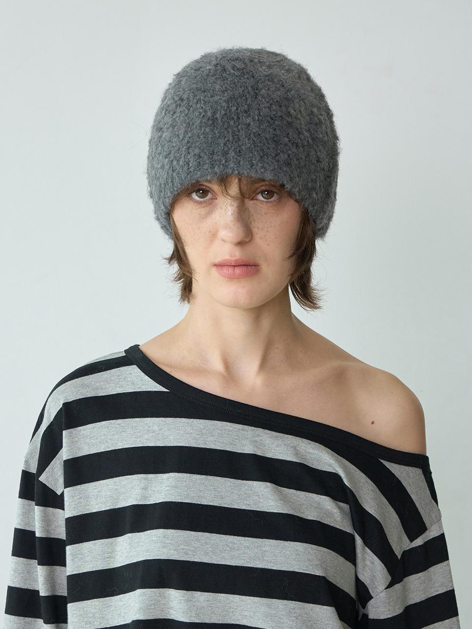 Fluffy Beanie [Charcoal Gray]