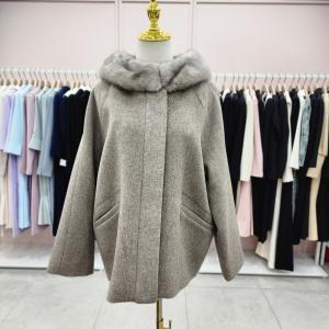 밍크퍼배색넥 모직 미디코트S244C014A04