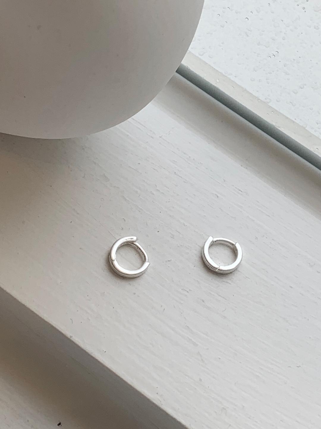 white basic earring
