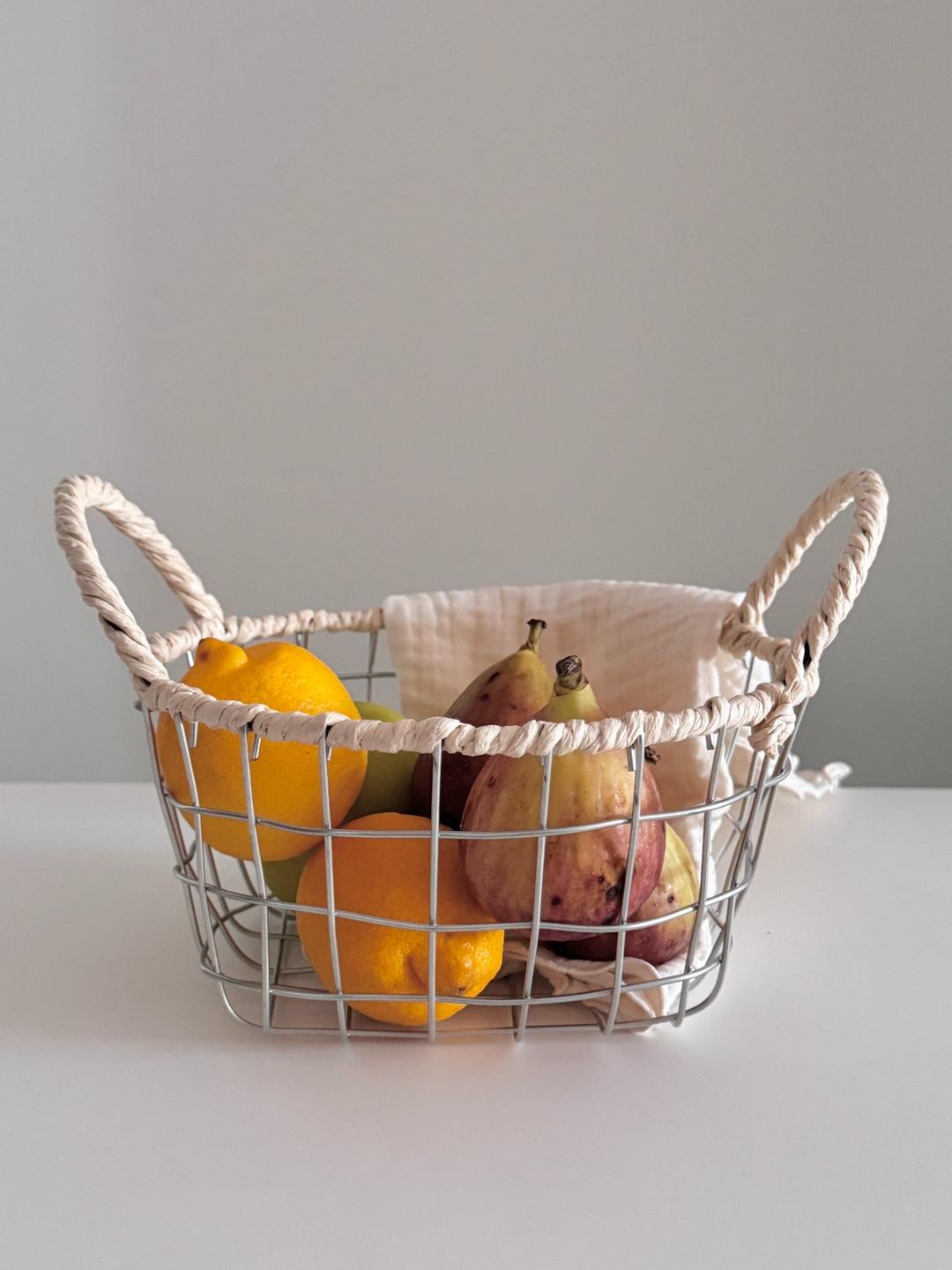 Vintage Fruit Bakset