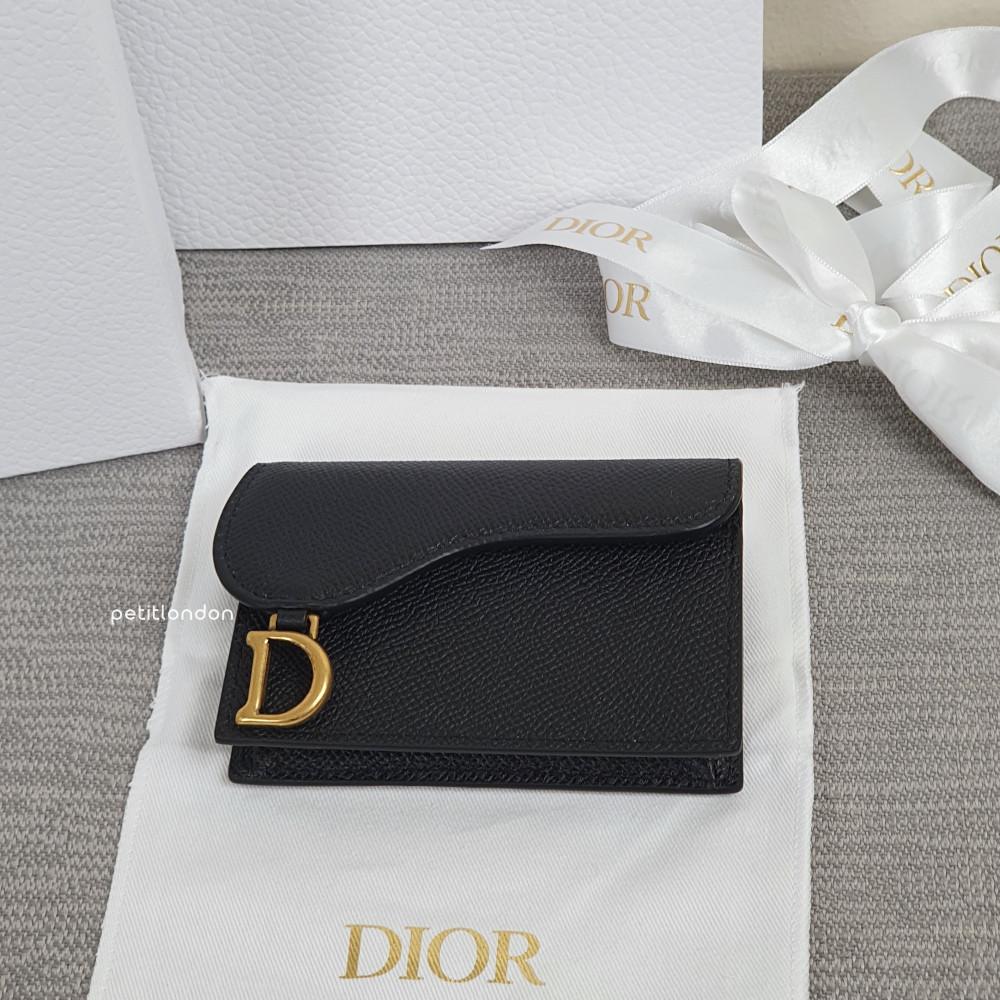디올 새들 플랩 카드 지갑 (블랙 금장)